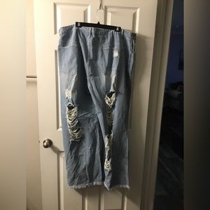 Distressed jean NEW  Plus Size